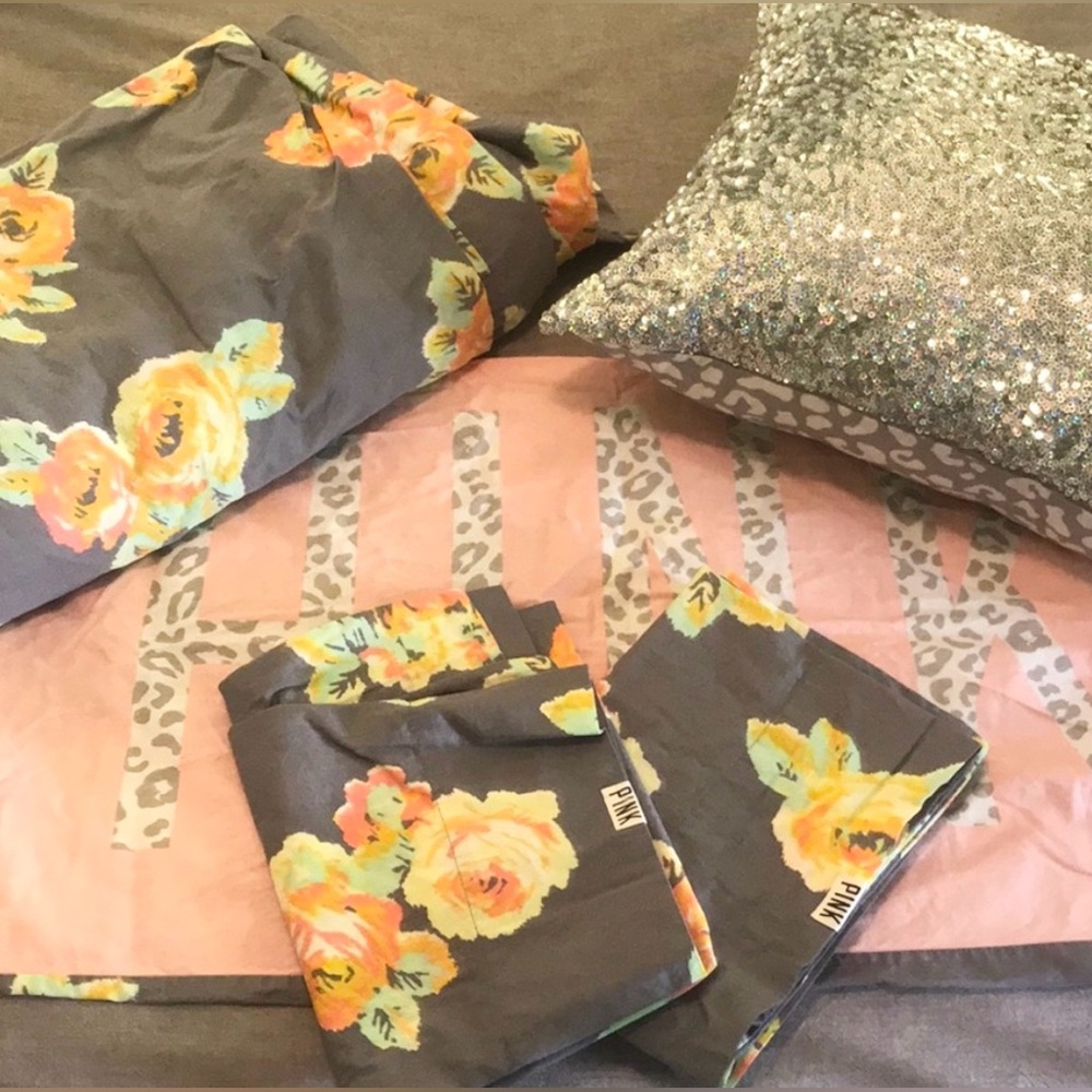 Victoria Secret PINK Full/Queen Duvet Set (RARE)!!!!!